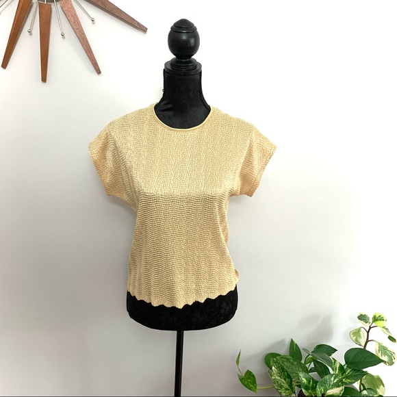 Vintage Pale Gold Waffle Textured Top (Sz XS-M) - Picture 2 of 6